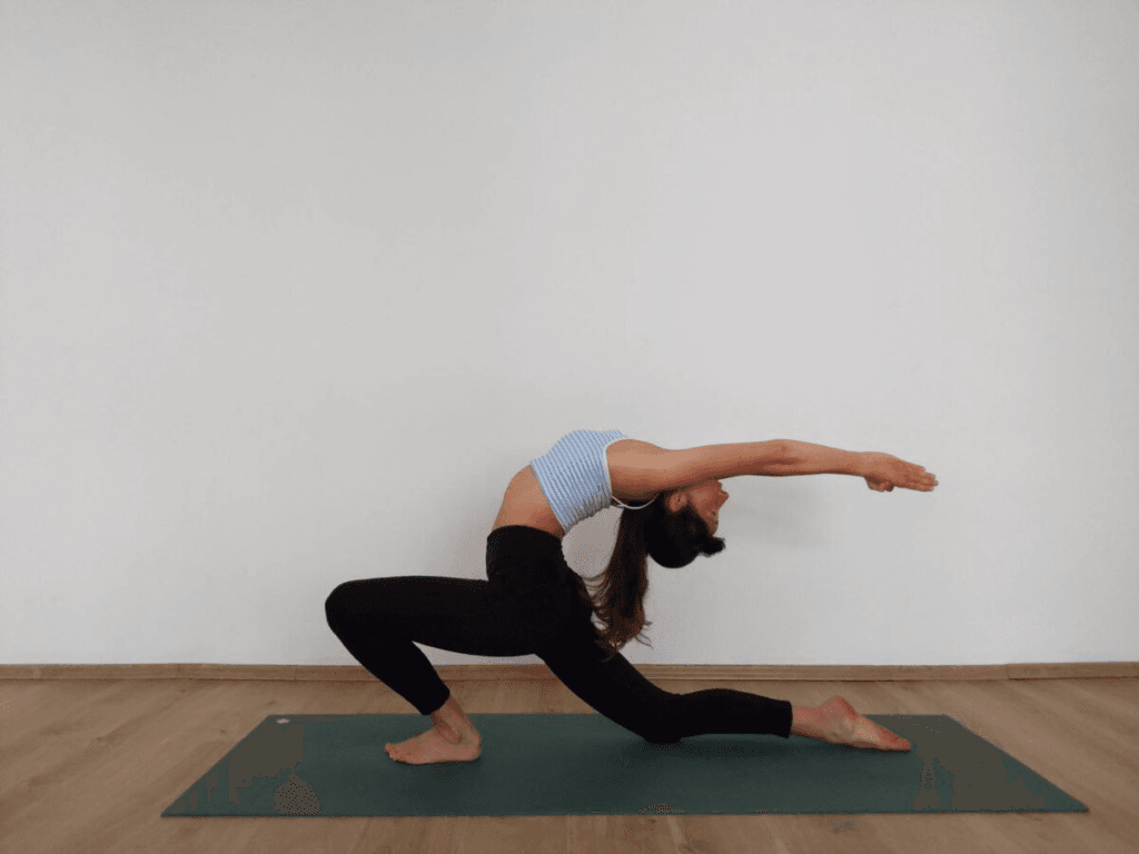 Anjaneyasana