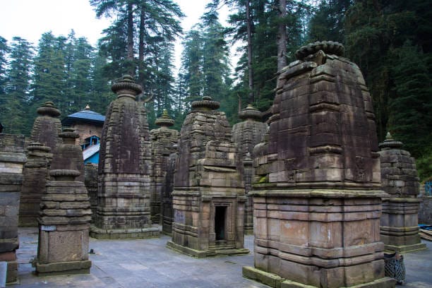 Rainy temples and heritage in Almora